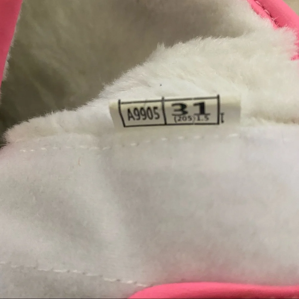 Coga girl’s Sz 1.5 faux fur-lined pink & silver snow boots